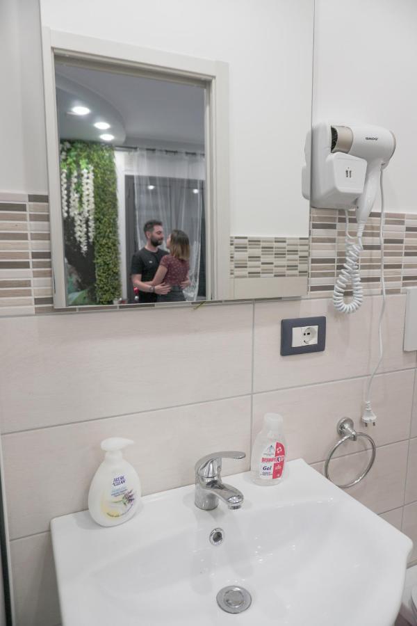 B&B Porta Garibaldi Катанія Екстер'єр фото