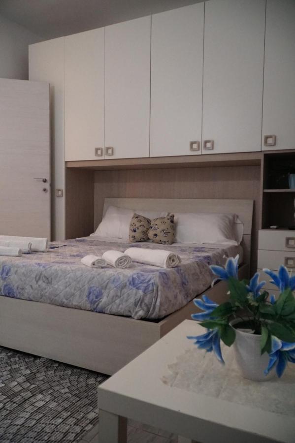 B&B Porta Garibaldi Катанія Екстер'єр фото