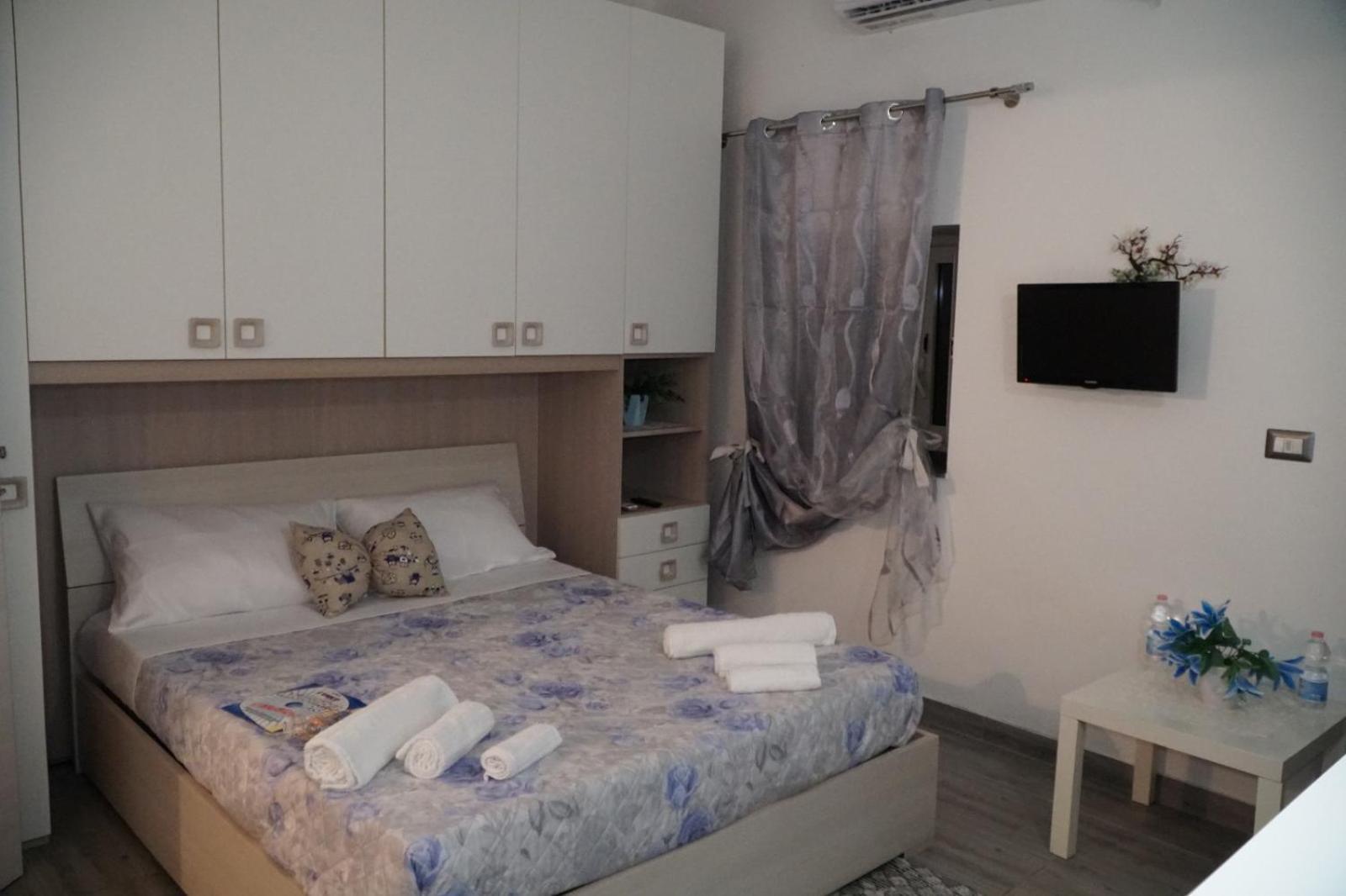 B&B Porta Garibaldi Катанія Номер фото